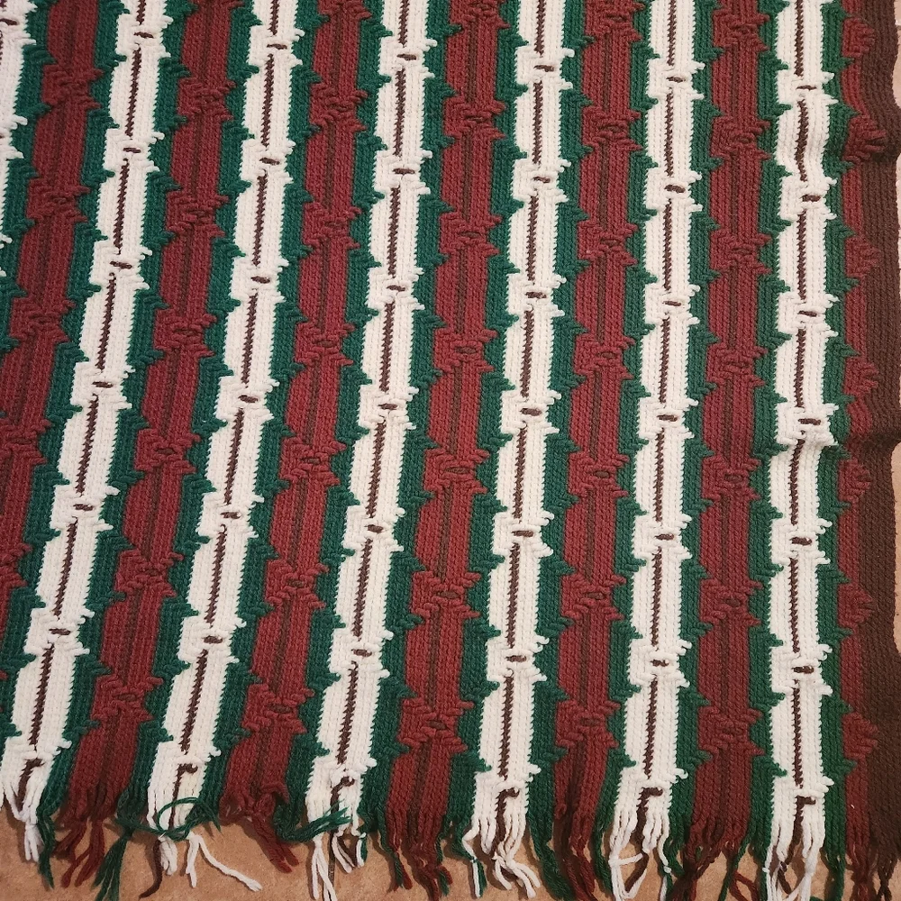 Vintage Handmade Crocheted Granny Afghan 70's Raised Ridge Blanket‎ Southwest Lg